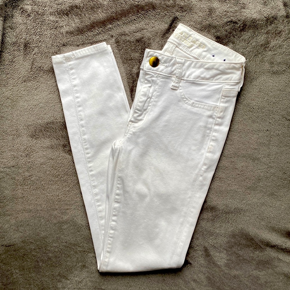 American Eagle Women’s White Jeans Sz4R Very Stretchy EUC